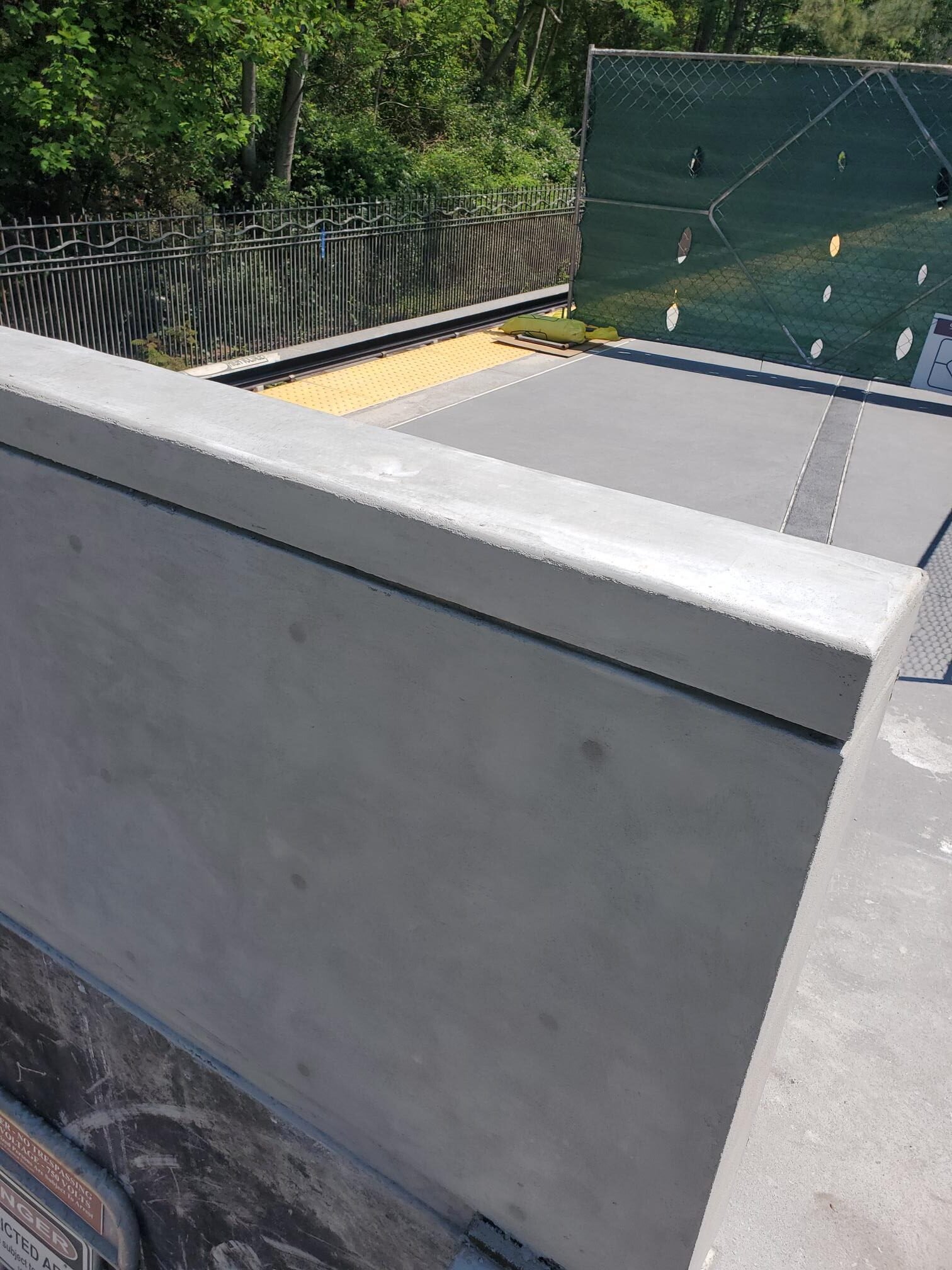2 - CIP Walls & Stairs - Marta End of Platform